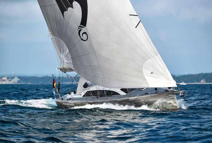 yacht/M4399072-ul7paZdo