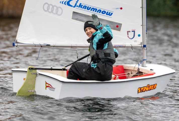 yacht/optimist-j-25-undine-hoefener-cb-156002_02aff47fe13946be9a857cd6fae2876a