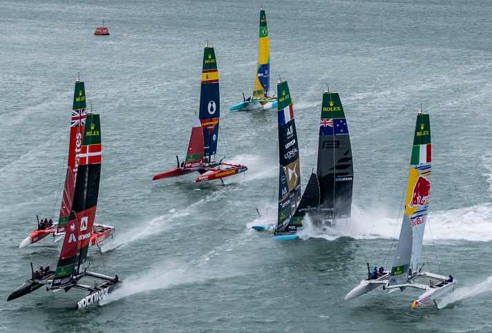 yacht/sb2-2733_2a0a0b6d8b642bf5bc5e7b41fb5c24b8