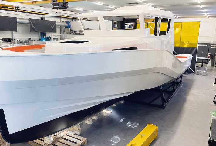 yacht/srb90-bau-26020516-m_578467af9840787bc0b506873af4b8af