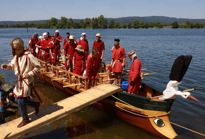 yacht/url-image_67f0d2418ff010d09e57432840de4810