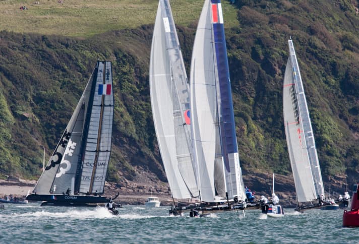   Turmoil in front of the buoy