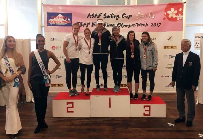   Their medal dream for 2020 is alive and kicking and has gained even more momentum after a strong year with the silver medal at the first test regatta in the Olympic area off Enoshima in Japan: Berlin 49erFX sailors and world number two Victoria Jurczok and Anika Lorenz sailed to second place at the Enoshima Sailing Week