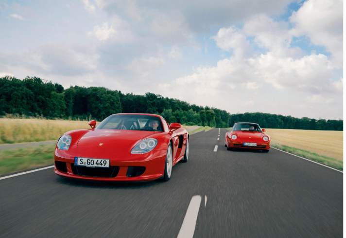 Exklusives Klassentreffen: Ein Porsche Carrera GT auf Ausfahrt mit dem 959, Röhrl und Kussmaul am Steuer, das hat Seltenheitswert