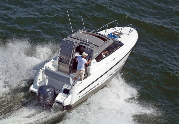 The new Galia 670 MC. The multi-purpose boat from Poland has been nominated for the title "European Powerboat of the Year 2012". | t.