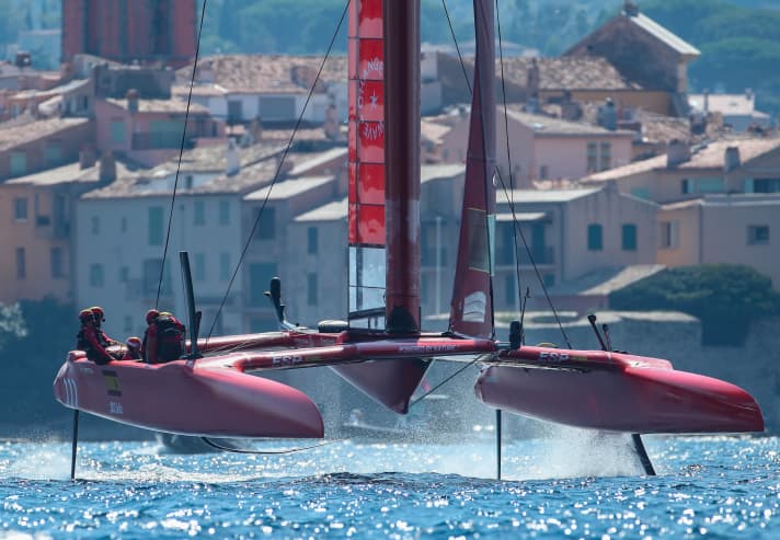 Team Spanien mit Matchrace-Weltmeister und Vollblut-Angreifer Phil Robertson am Steuer