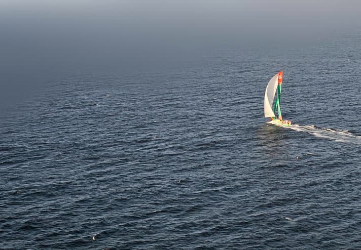   Leading team Groupama symbolically disappears into nowhere