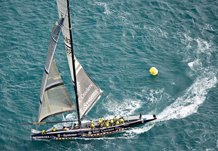   Easy to recognise: the "twist" in the sail of the America's Cup team Shosholoza 2007