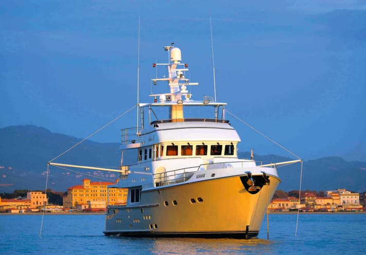 Roll damping systems, here flopperstoppers, can also provide good service at anchor and ensure a quiet night.