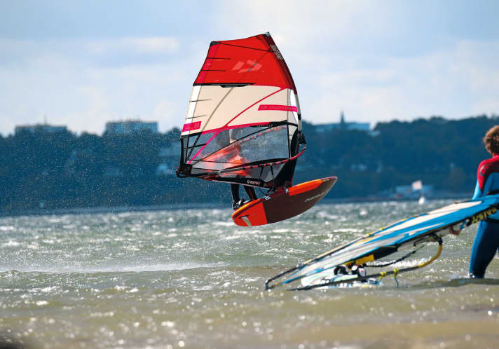 <a href="https://www.surf-magazin.de/boards/freestyle/alle-fakten-ueber-windsurf-freestyleboards/" target="_blank" rel="noopener noreferrer">Freestyleboards</a>