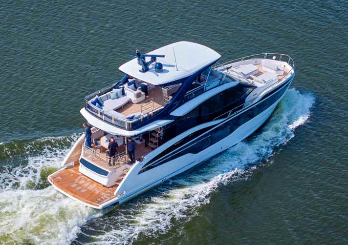 Nominated in the category up to 24 metres: Galeon 620 Fly