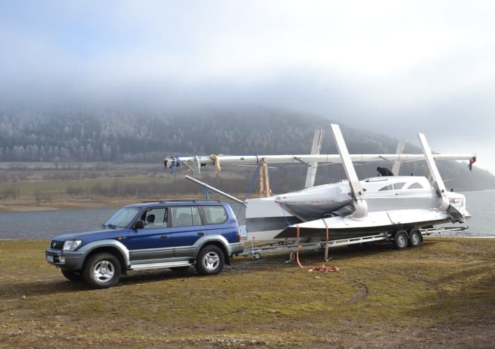   Trailerable thanks to low weight and folding beams