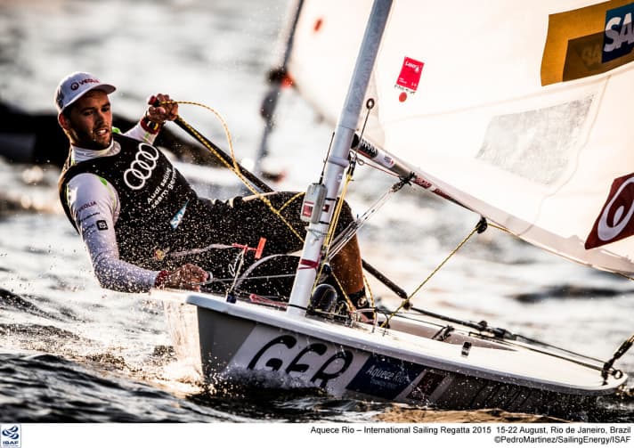   Le barreur de laser Philipp Buhl dans le bassin olympique de Rio de Janeiro