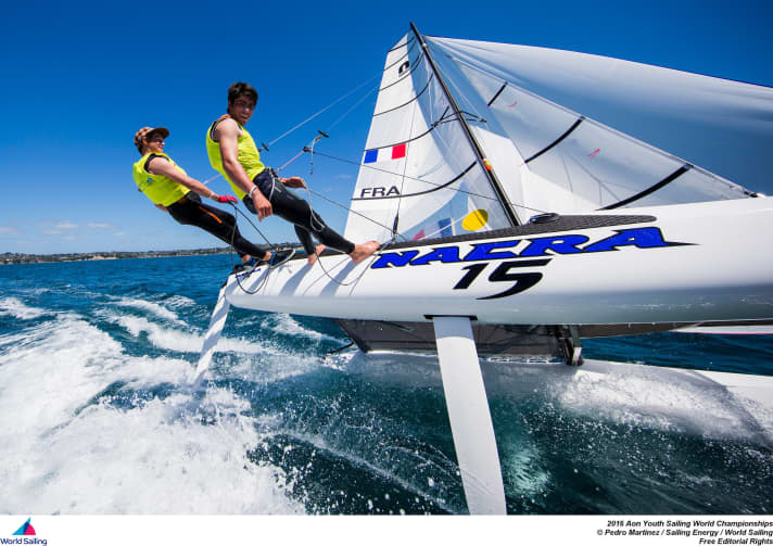   Questi due si sono divertiti in Nuova Zelanda: i francesi Tim Mourniac e Charles Dorange sono diventati campioni del mondo nella classe giovanile Nacra 15