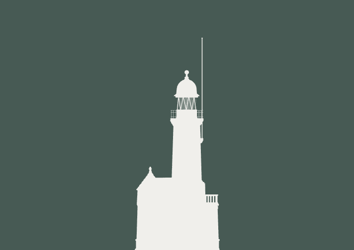   1895 trat dieser Leuchtturm seinen Dienst an – mit der Eröffnung jenes noch heute bedeutenden Kanals, deren östliche Zufahrt er bezeichnet.
 
 A: Bremerhaven Oberfeuer
 B: Brunsbüttel Mole 1
 C: Kiel-Holtenau
 D: Emden Westmole
