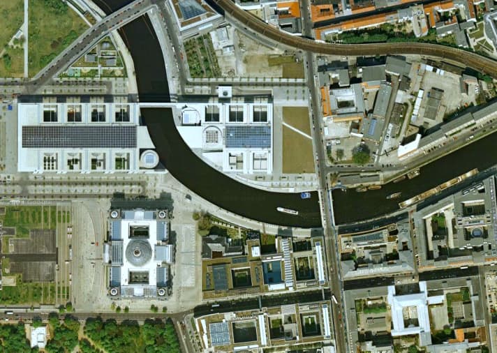   Government district on the Spreebogen: This section of the Spree-Oder waterway is also a closed area.