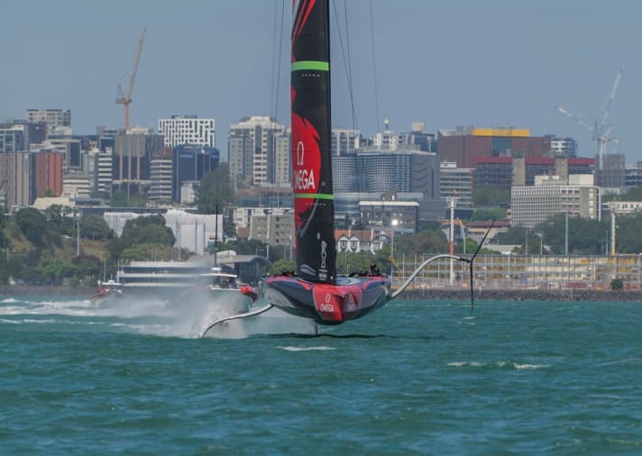   Auch die erste Kiwi-Yacht ist mit "Kiel-Wulst" im Einsatz. Wird die zweite es ebenfalls sein?