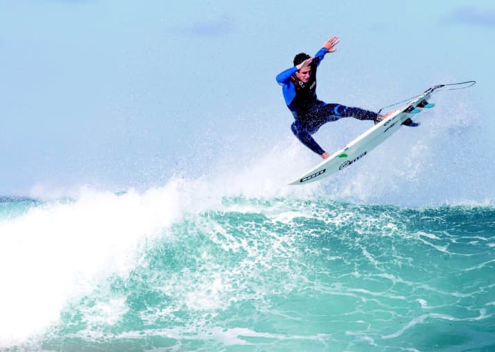 ION Onyx Neopren: das doppelt kaschierte Material ist für die wärmere Jahreszeit geeignet. Bei kaltem Wasser sollte man lieber zum Glatthaut-Neo greifen.