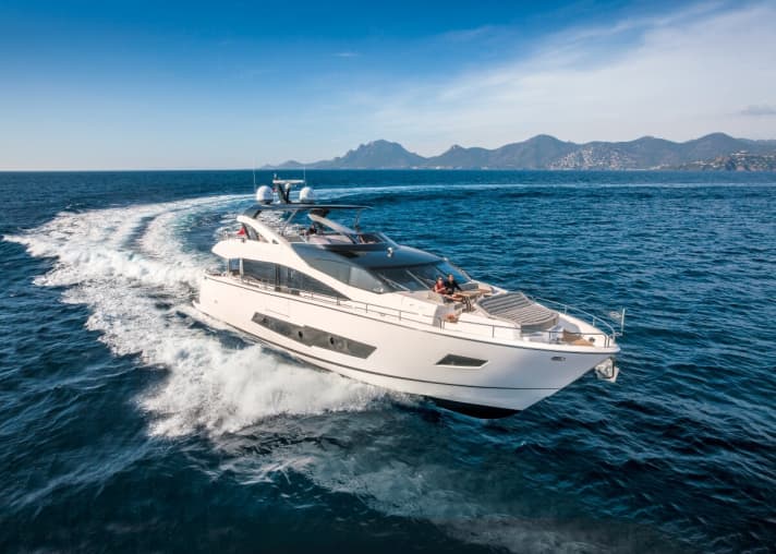 Sunseeker 86 Yacht | ht
