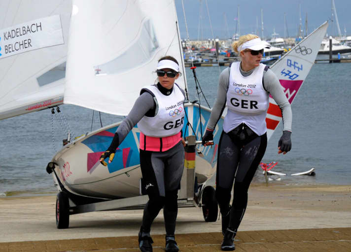   Vom Wasser in den Olympiahafen: Kathrin Kadelbach und Rike Belcher
