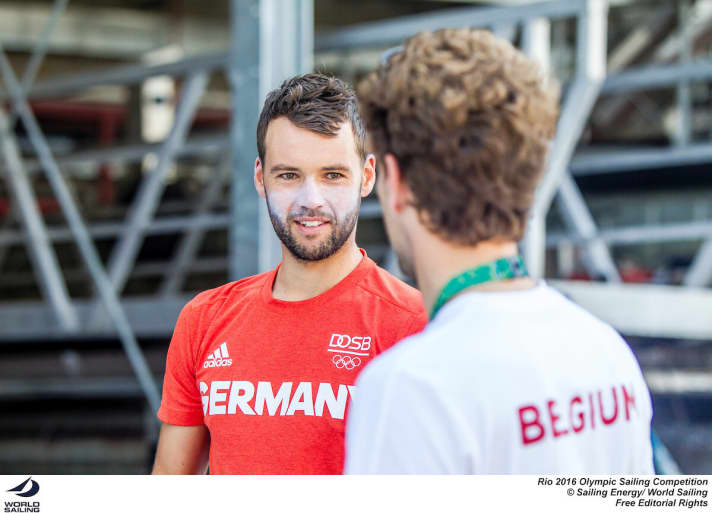   Philipp Buhl poco prima della sua partenza nella regata olimpica di lunedì