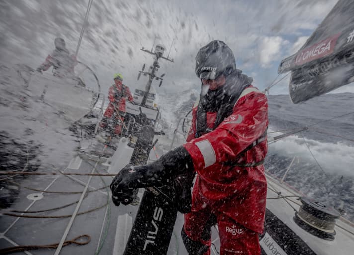   John Fisher del Team Sun Hugn Kai / Scallywag in condizioni difficili sul grinder