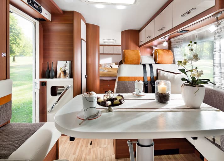   With motorhome and rubber dinghy to Croatia