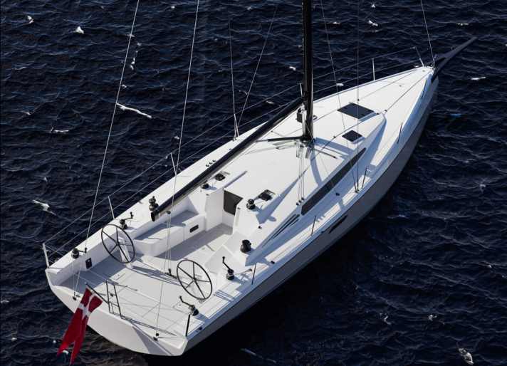 XR 41 : longueur de la coque 12,75 m, largeur 4,18 m, poids 7,15 t, à partir de 521.220 euros