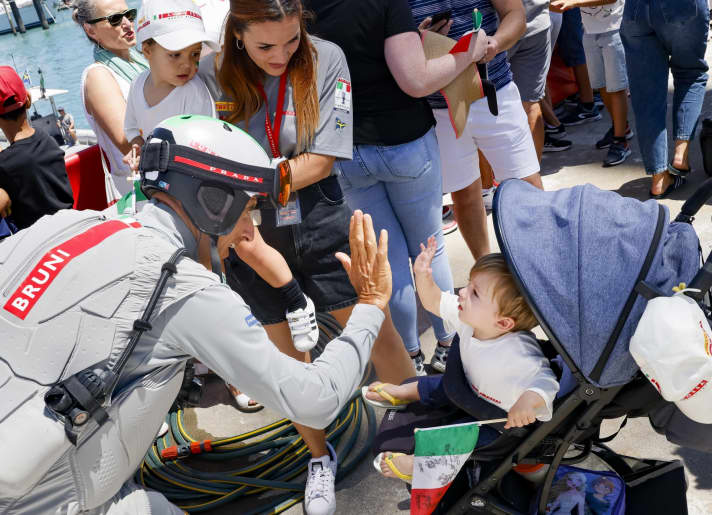   In campo italiano, la gioia di sabato si è estesa anche ai tifosi più giovani