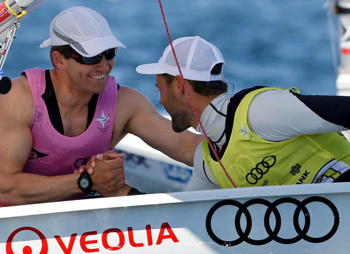   I migliori velisti tedeschi e le grandi scene di vela rimarranno alla Kieler Woche anche in futuro. Tuttavia, i migliori velisti internazionali delle classi olimpiche potrebbero mancare a Kiel, come quest'anno, perché Weymouth si è aggiudicata i diritti di Coppa del Mondo insieme a Hyères e la regata britannica si concluderà solo il 19 giugno. Con una manciata di giorni, non c'è abbastanza tempo prima dell'inizio della Settimana di Kiel.