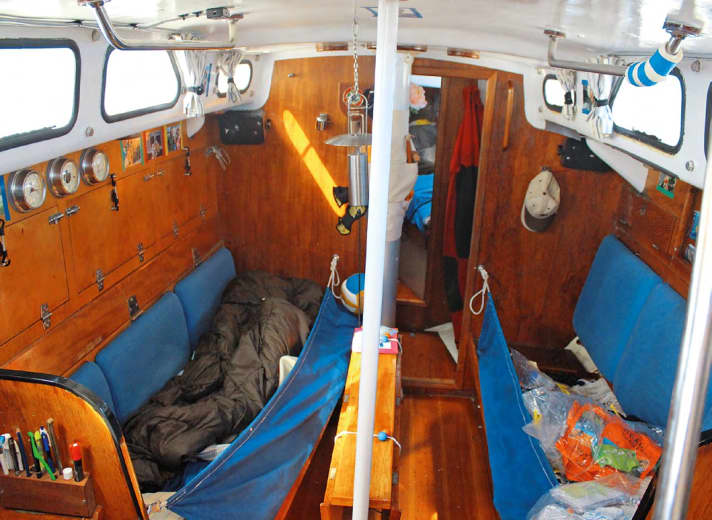 Rig a leeward sail