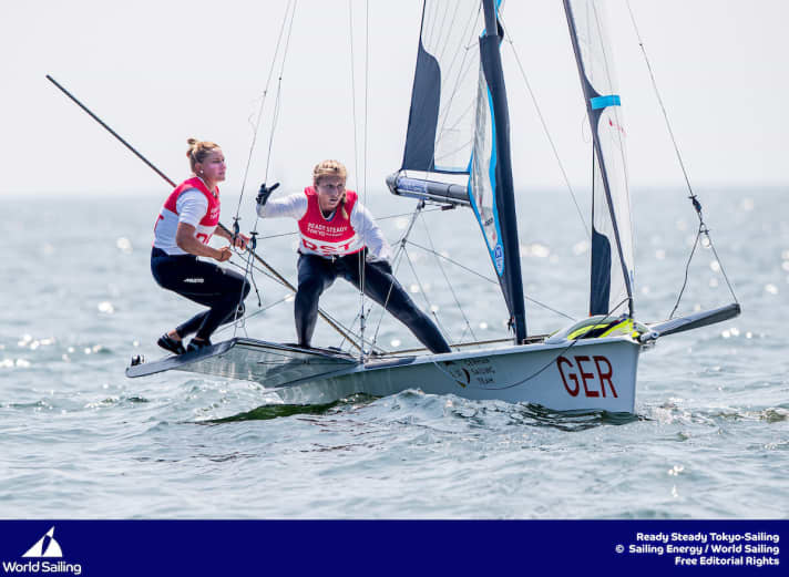   Vicky Jurczok et Anika Lorenz en 49erFX n'ont pas réussi à terminer la régate, mais ont laissé de bonnes impressions sur le plan d'eau olympique.