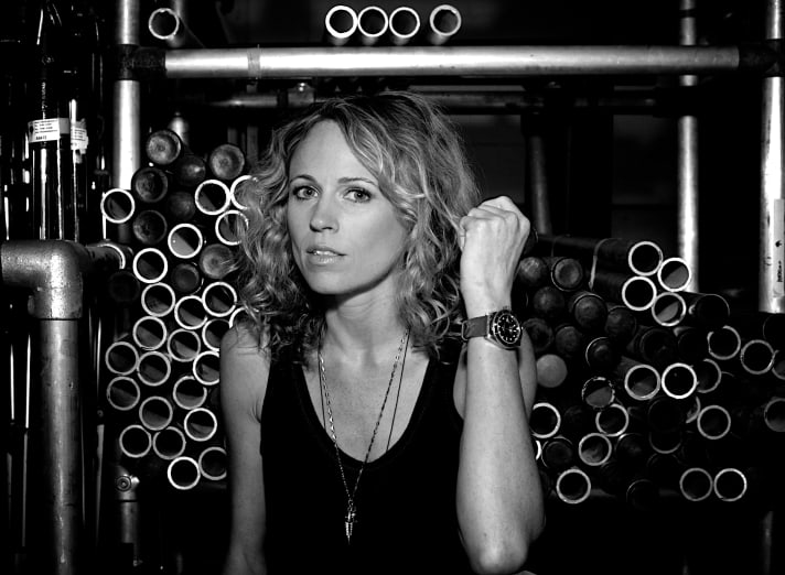 Y.Play: Top-DJ Natalie Earp erstellt Musik-Playlisten. | n.