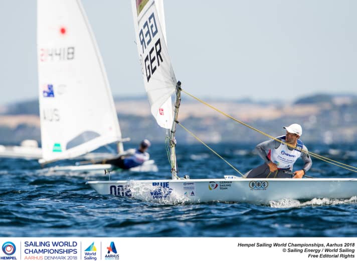   Le navigateur au laser Philipp Buhl veut se battre pour le bronze aux championnats du monde vendredi