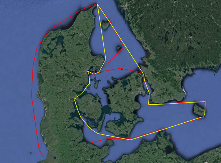   The two routes are to be sailed alternately every two years. The inshore course covers around 650 nautical miles (yellow), the offshore course around 890 nautical miles (red)