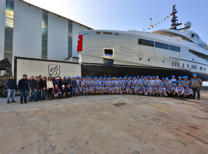 Launch of the 46.80 metre long "Giaola-Lu". | ".