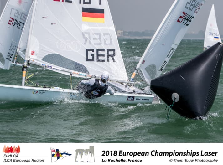  Finora le cose stanno andando bene per il portavoce attivo del German Sailing Team: Philipp Buhl inizia il main round al quinto posto.