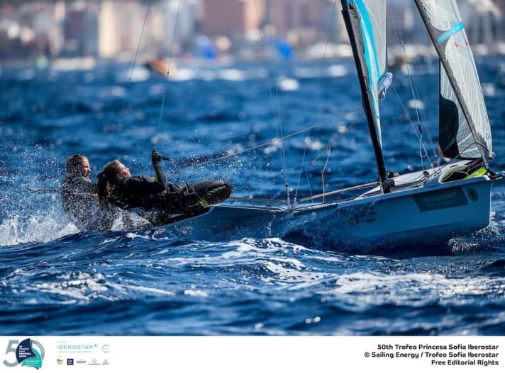   Vicky Jurczok et Anika Lorenz en 49er : elles se sont battues pour atteindre la finale grâce à de bonnes performances le dernier jour avant la course aux médailles.