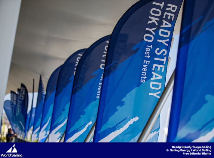   Il motto della regata di prova: "Ready Steady Tokyo!".