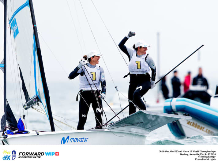   Le nuove campionesse del mondo spagnole Tamara Echegoyen e Paula Barceló in bocca al lupo