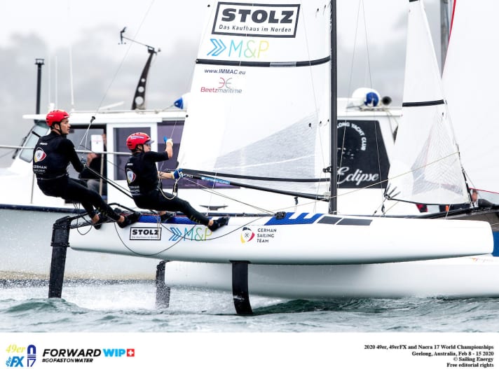   L'équipe mixte de Nacra 17, Paul Kohlhoff et Alica Stuhlemmer, n'est pas satisfaite de sa onzième place aux championnats du monde, mais elle a rempli les critères du DOSB pour être sélectionnée pour les JO.
