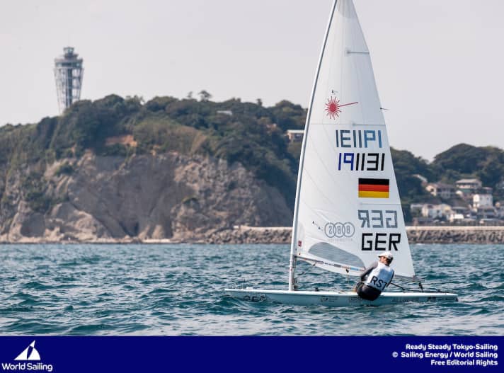   Eine Impression von der Olympischen Testregatta in Enoshima 2019. Wann dort in Corona-Pandemie-Zeiten das nächste Mal gesegelt werden kann, bleibt noch maximal einen Monat offen