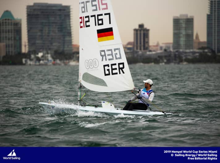   Une bonne deuxième journée de Coupe du monde pour Philipp Buhl, qui est passé de la 52e à la 10e place.