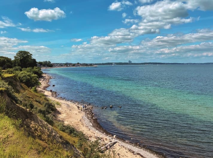   Aussicht vom Brodtener Steilufer auf Niendorf mit seiner Seebrücke