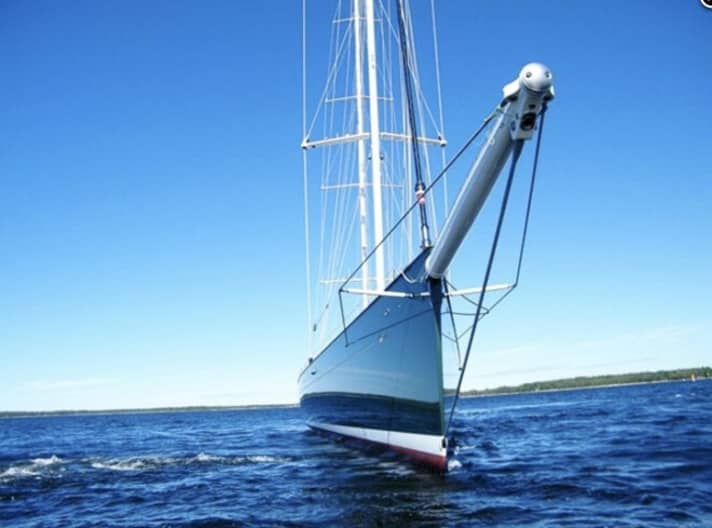   Pointe élancée : très imposante même sans voile