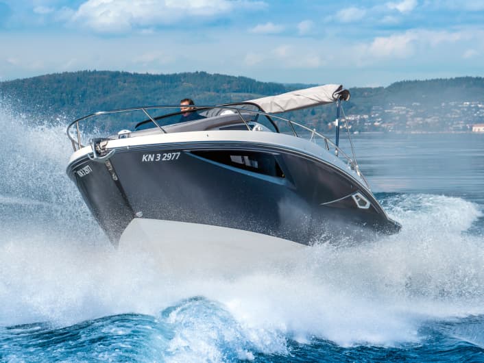 Cranchi E30 Endurance - Schönwetterboot mit komfortablem Cockpit