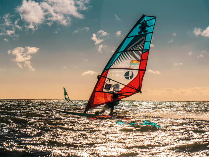 Die 10 besten Aufsteiger-Spots für Windsurfer an der Ostsee