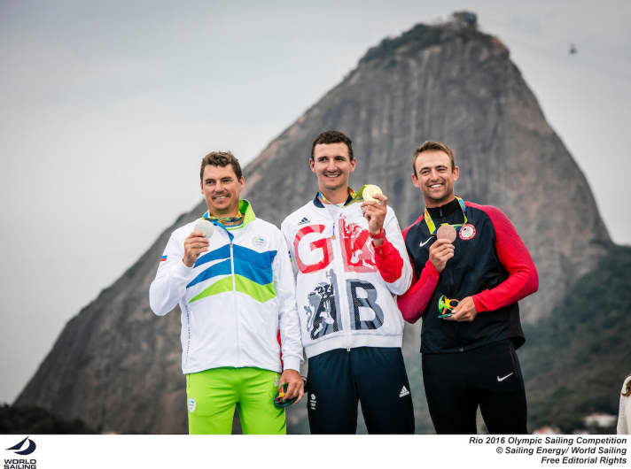  Olympic magic under the sugar loaf: Great Britain's Giles Scott, the top favourite in the Finn Dinghy, actually succeeded Sir Ben Ainslie. Silver went to the Slovakian Vasilij Zbogar. Bronze was surprisingly won by the American Caleb Paine