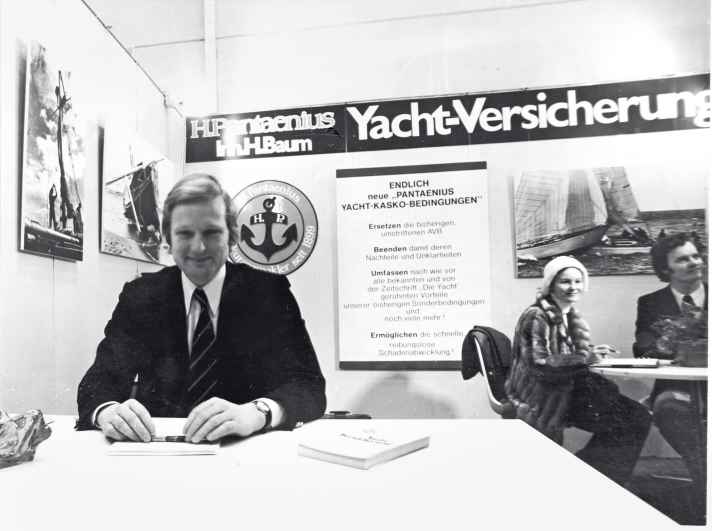 1963 fängt Baum beim Maklerbüro Pantaenius an, 1970 kauft er die Firma dem Inhaber ab. Auf der Hamburger Bootsmesse präsentiert er die von ihm entwickelte Yachtversicherung