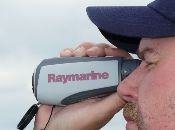   Raymarine TH32 portable thermal imaging camera, the 340 grams fit comfortably in the hand